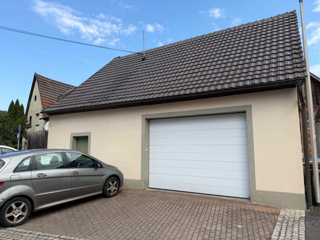 Garage - Außenansicht