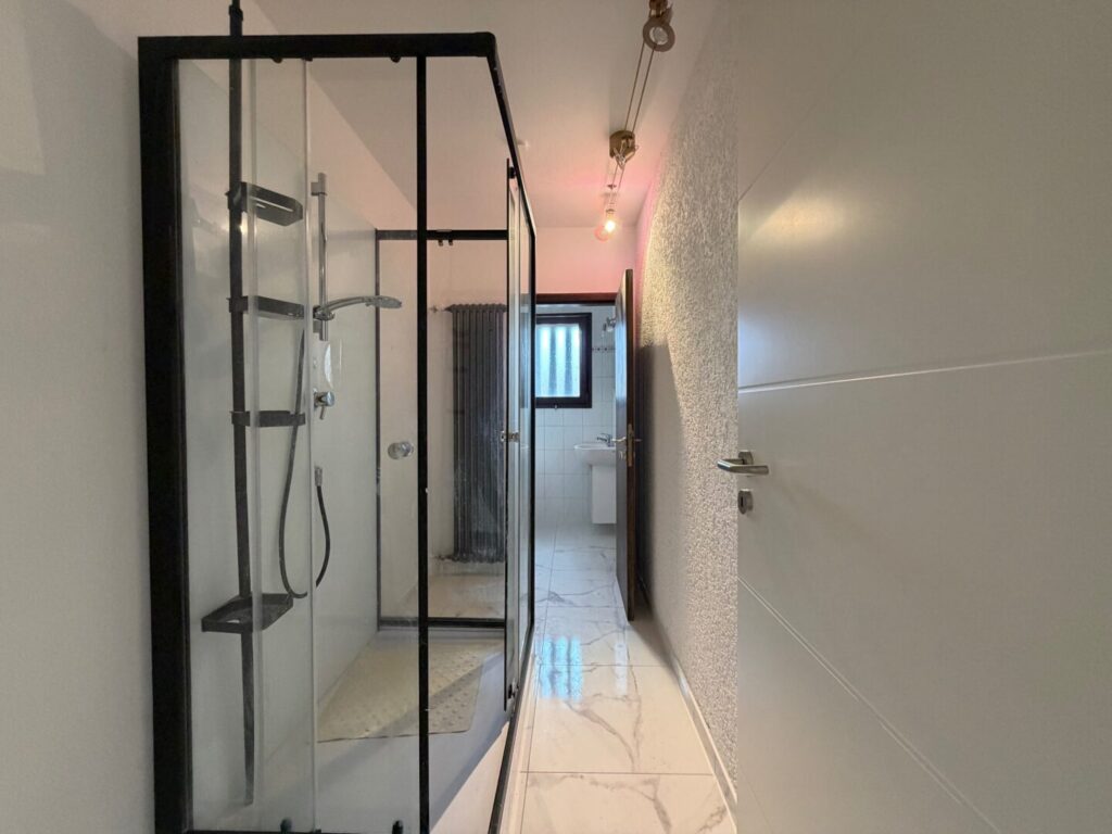 Wohnung 3 - Badezimmer