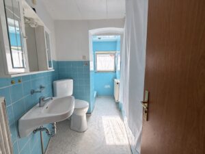 Erdgeschoss – Wohnung 2 – Badezimmer