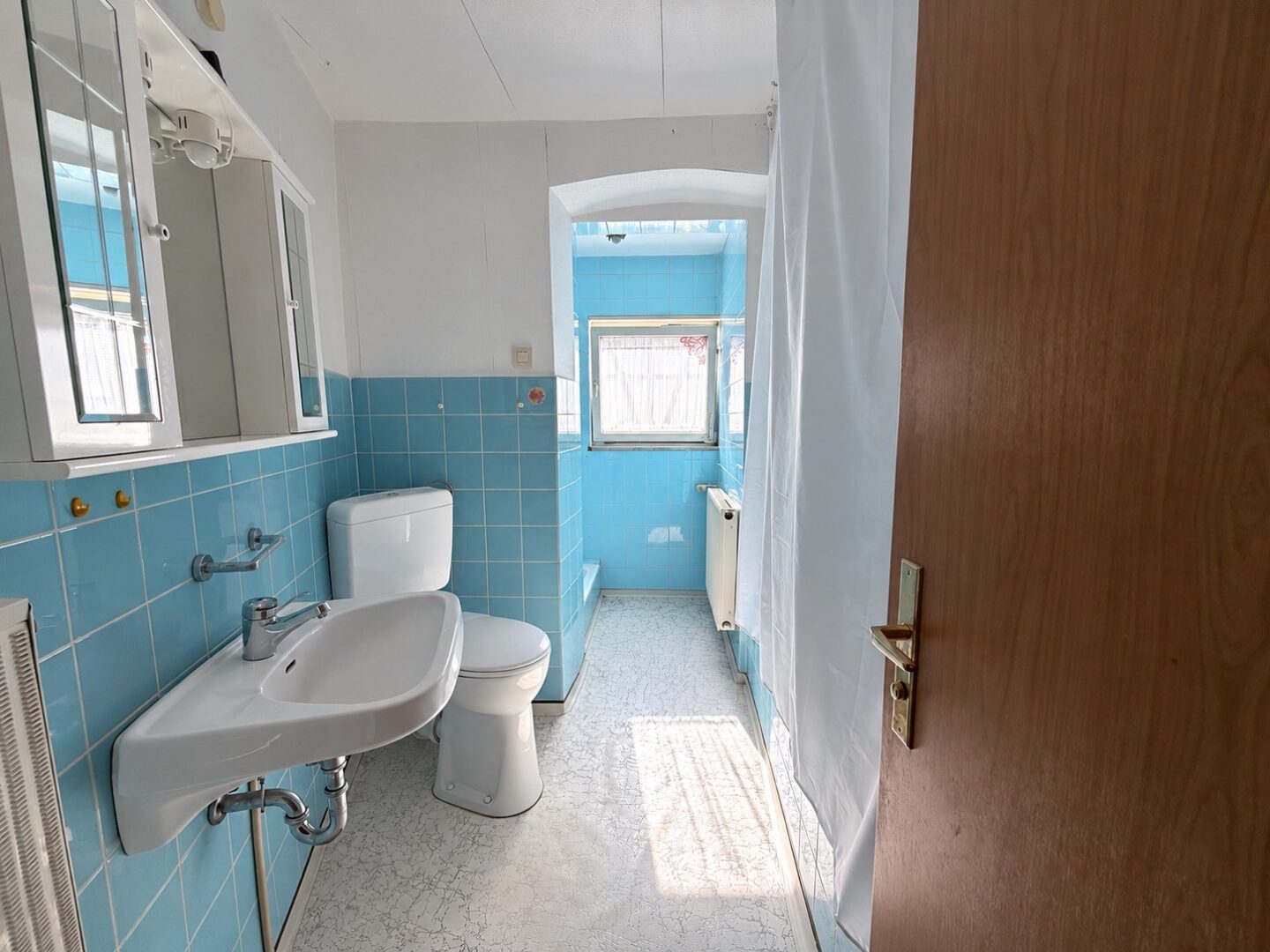 Erdgeschoss – Wohnung 2 – Badezimmer